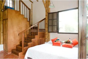 2 عدّة غرف نوم وواي فاي مجانًا وملاءات أسرّة