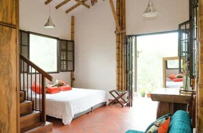 2 عدّة غرف نوم وواي فاي مجانًا وملاءات أسرّة