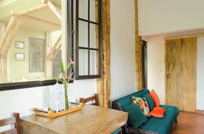 المنشأة من الدا�خل