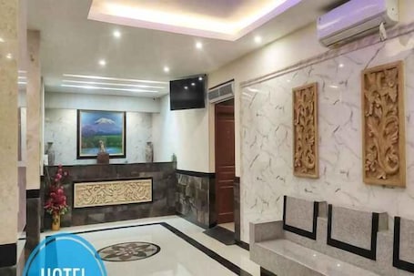 Lobby. LUMBA LUMBA INN WARU