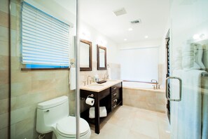 House, Multiple Beds, Balcony, Ocean View | Bathroom | Towels - Tarasand (North Side)