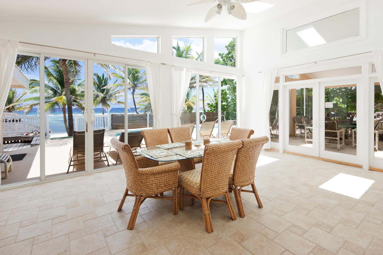 House, Multiple Beds, Pool Access, Ocean View | Dining