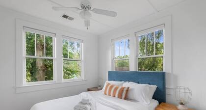 Park Circle Guest Pad with Putting Green and Pool Table