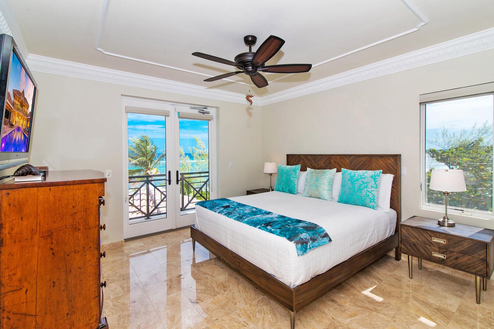 5 bedrooms, bed sheets