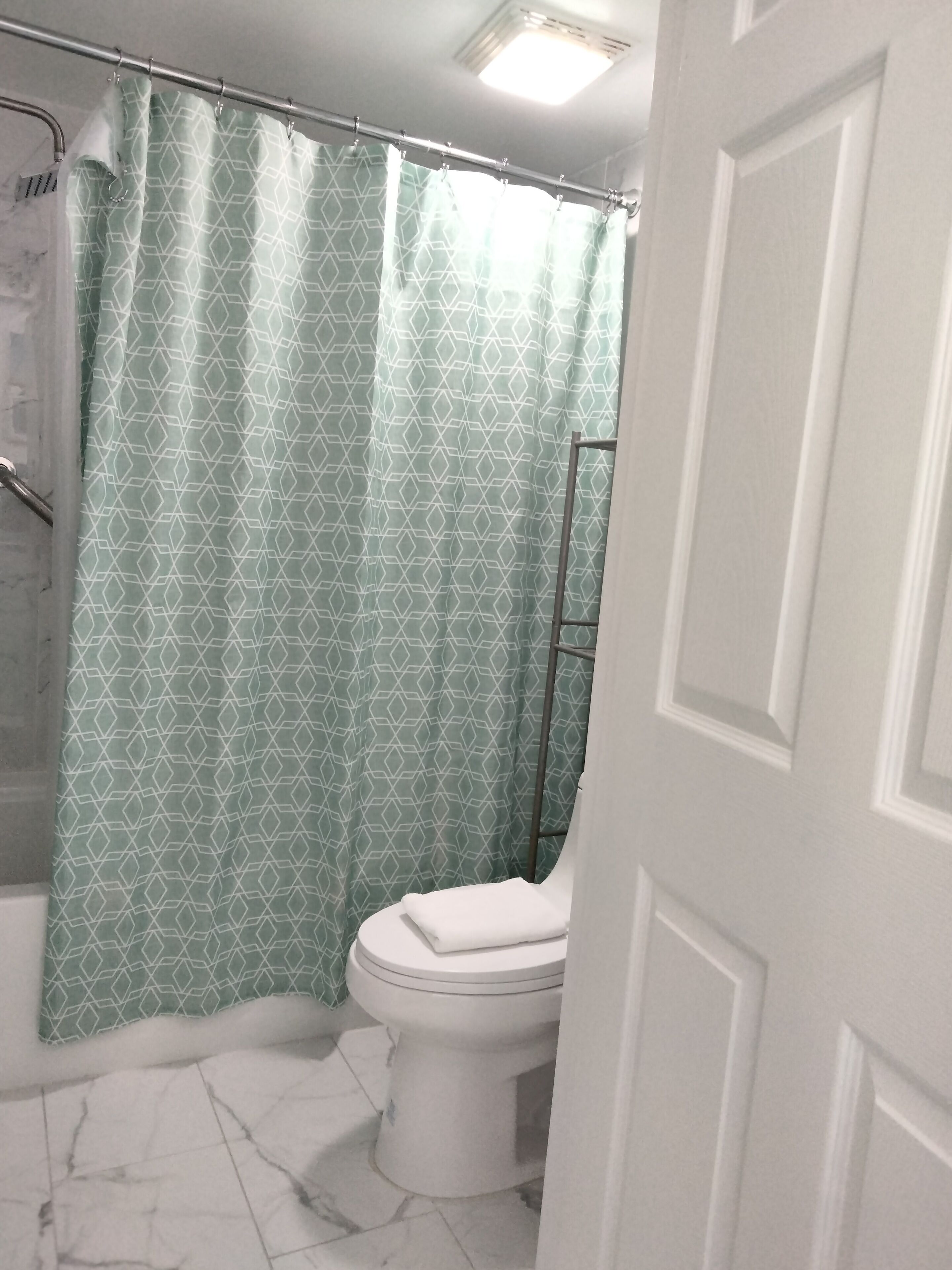 hair dryer, towels, soap, shampoo