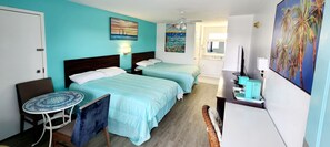 Down comforters, free WiFi, bed sheets - Historic Inn (St. Augustine)