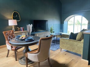 Interior - The Granary - UK40457 (Dalton)