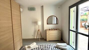 2 Schlafzimmer, Zimmersafe, Bügeleisen/Bügelbrett, kostenloses WLAN