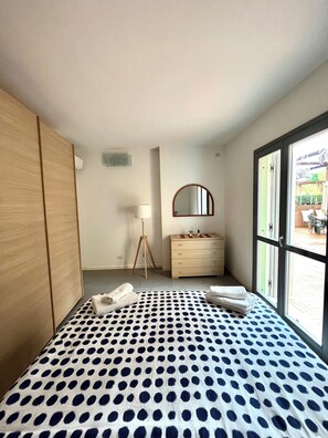 2 Schlafzimmer, Zimmersafe, Bügeleisen/Bügelbrett, kostenloses WLAN