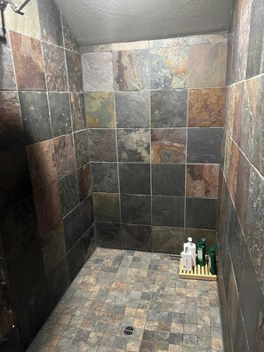 Combined shower/bathtub, hair dryer - Stay in the heart of historic Jacksonville at Selah House. Walk to Britt Festival, restaurants, wine tasting, shops, and downtown in minutes. Features luxury Saatva mattresses, a spa-like primary suite, garage parking, and a covered balcony. (Jacksonville)