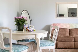 Interior - Nashville Gem * Central Suite * Easy Exploring! (Nashville)