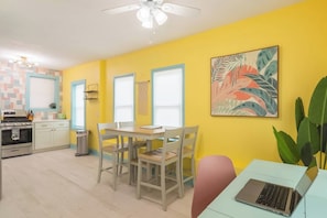 Dining - Funky Beach House Steps 2 Ocean Center & Beach! (Daytona Beach)