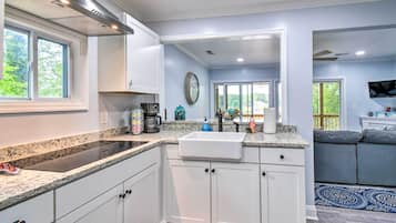 雪櫃、爐具、咖啡機/沖茶器、多士爐