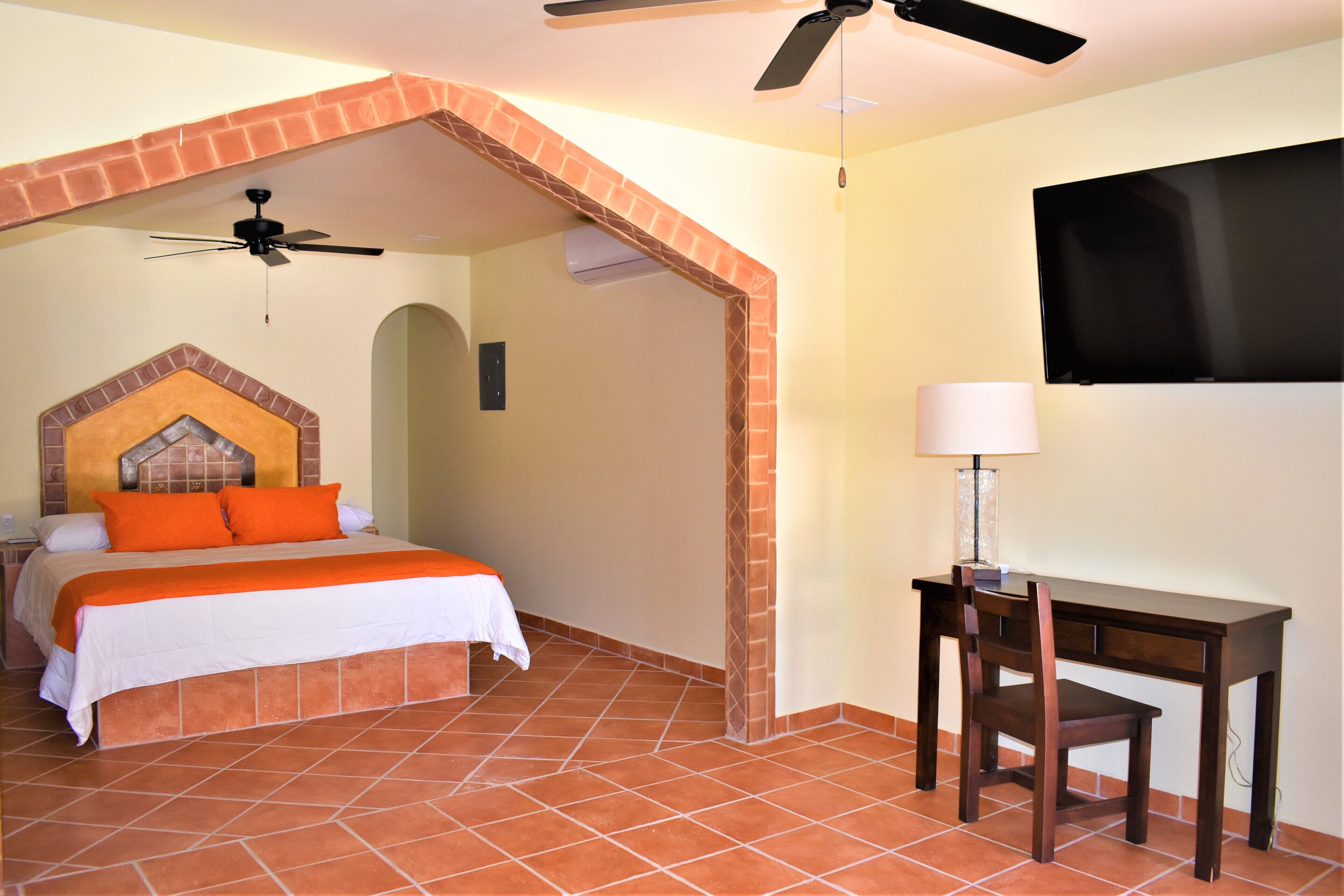 luxury single room | 1 bedroom, egyptian cotton sheets, premium bedding, pillow-top beds