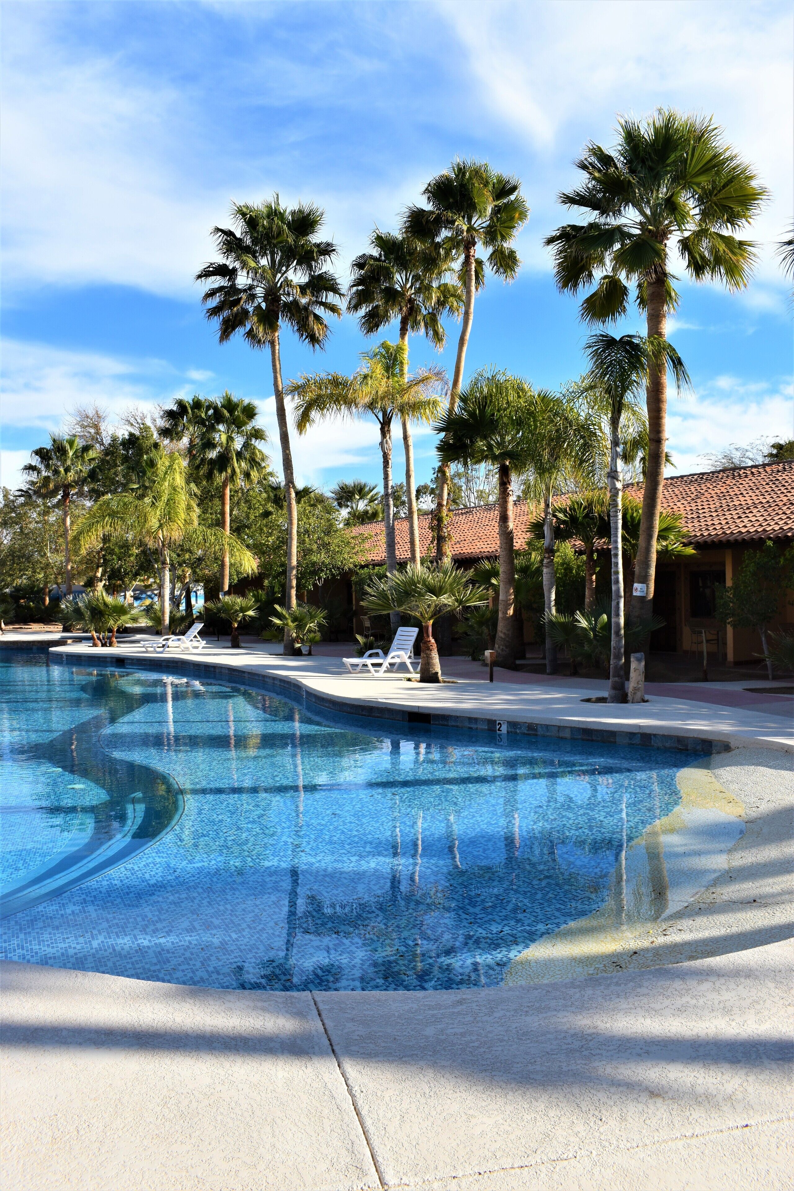 2 outdoor pools, open 7:00 am to 9:00 am, free pool cabanas