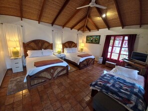 Superior Bungalow | 1 bedroom, premium bedding, down duvets, Select Comfort beds - BUNGALOWS SANLAZ (Jesús)