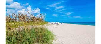 Cheerful 3-Bedroom Vacation Home with Free Parking