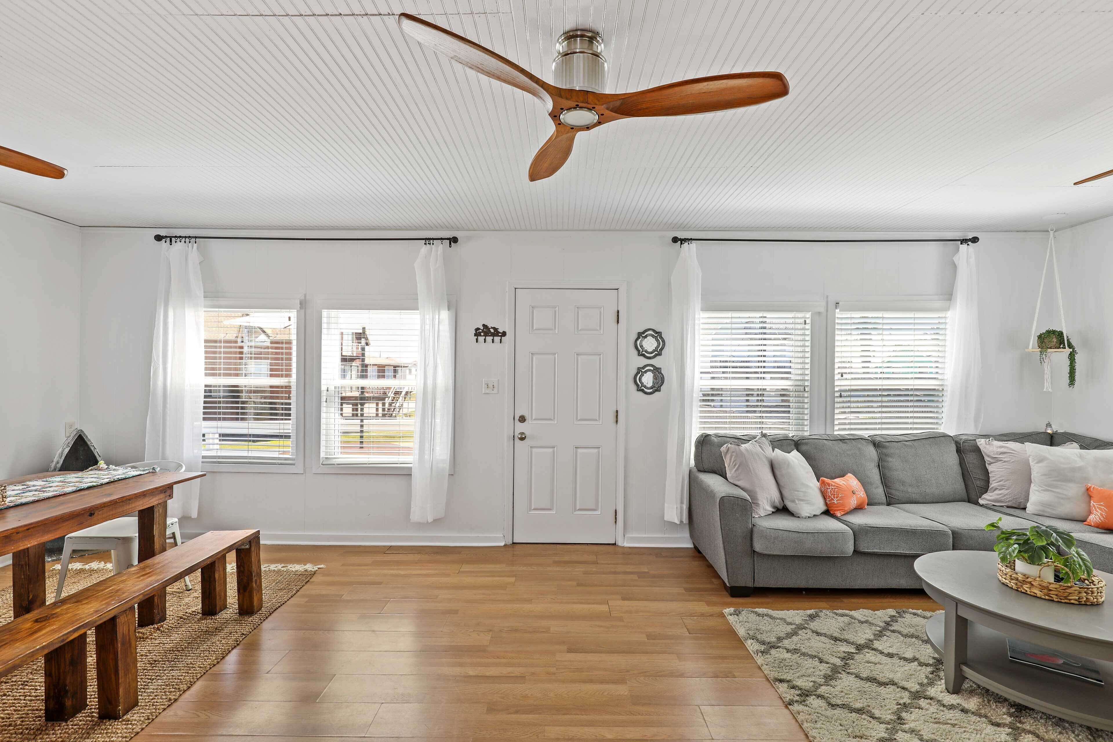 Bright Jamaica Beach Getaway < 1 Mi to Beach!