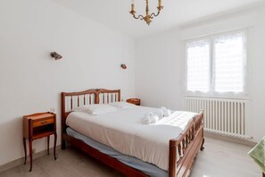 4 chambres, fer et planche Ă repasser, Wi-Fi