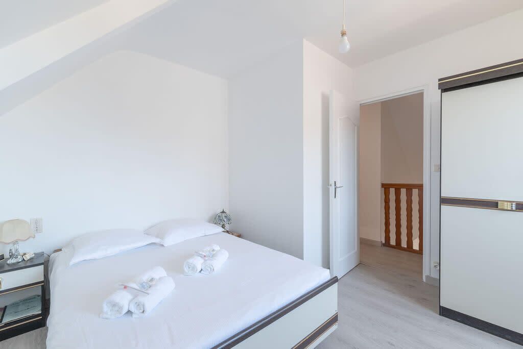 4 chambres, fer et planche à repasser, Wi-Fi