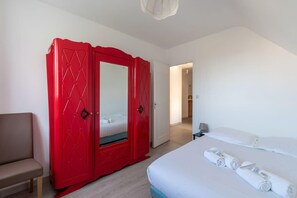4 Schlafzimmer, Bügeleisen/Bügelbrett, WLAN