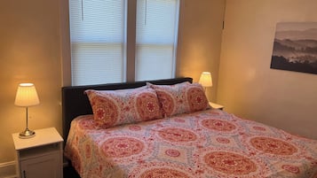 2 habitaciones, tabla de planchar con plancha, wifi y ropa de cama