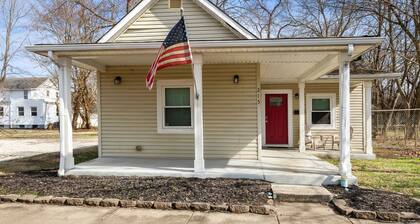 Chestnut, Three Bedroom House in Historic Loveland