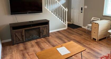 Carter #3, Two bedroom unit near Xavier, Downtown
