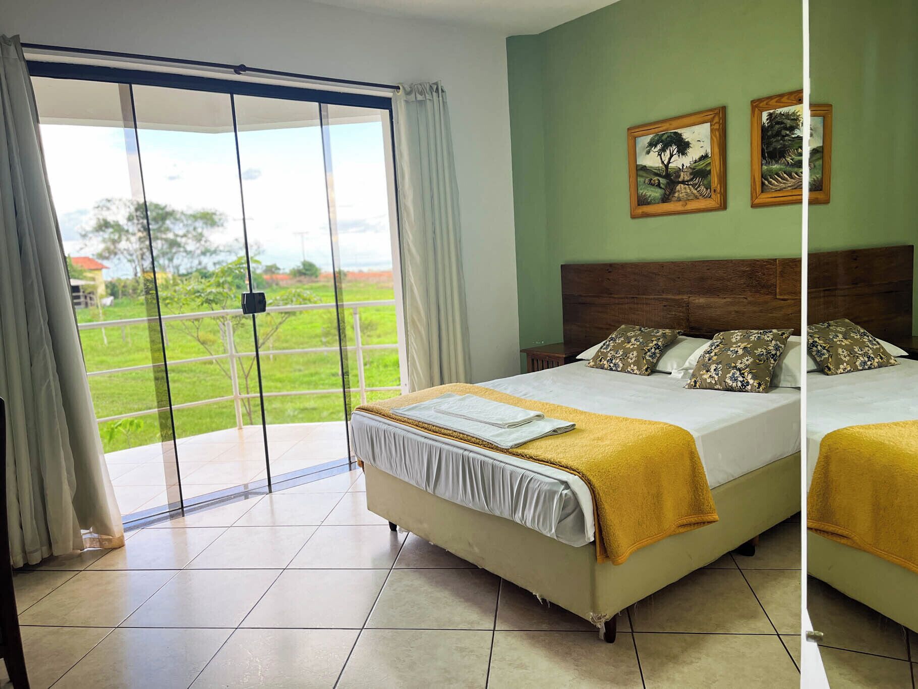 Comfort Double Room, 1 Queen Bed | Minibar, desk, iron/ironing board, free WiFi