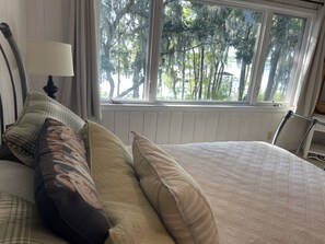 5 Schlafzimmer, Schreibtisch, Bügeleisen/Bügelbrett, kostenloses WLAN