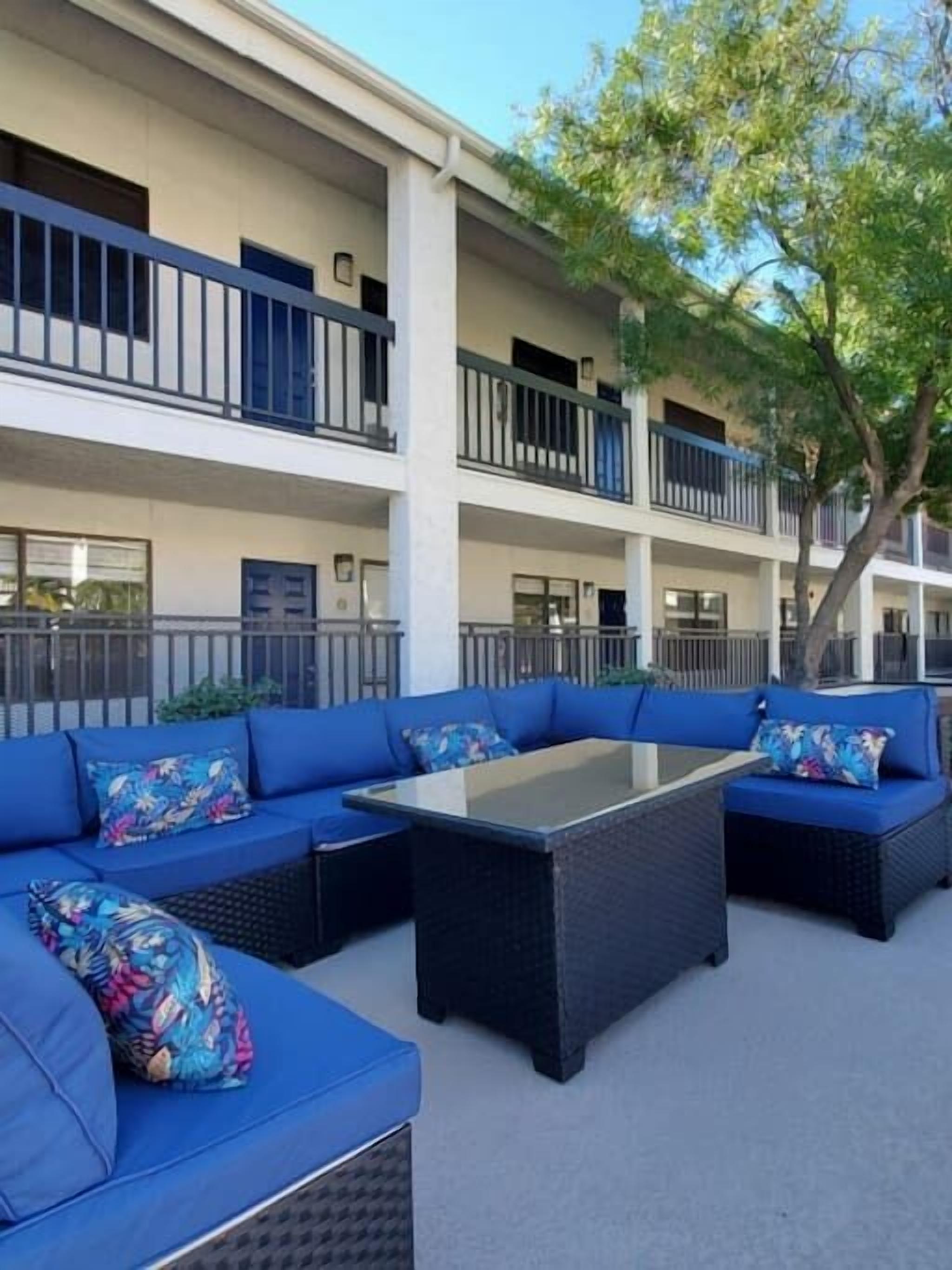 207 Lovely 1-bedroom with 2 beds --Pool and Spa