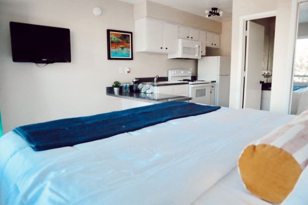 223 Lovely Studio with King Bed - Pool