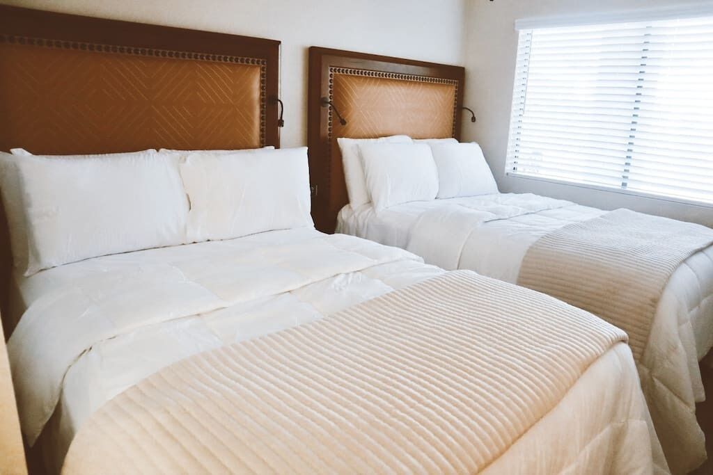 103 Lovely 1 -bedroom rental unit with pool