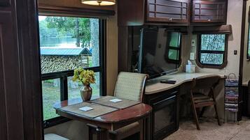 1 bedroom, in-room safe, desk, free WiFi