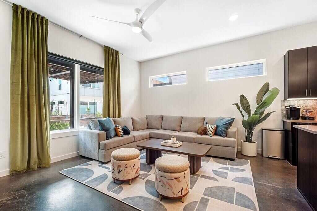 NEW! Casa Vallos, Downtown w/ Private Garage