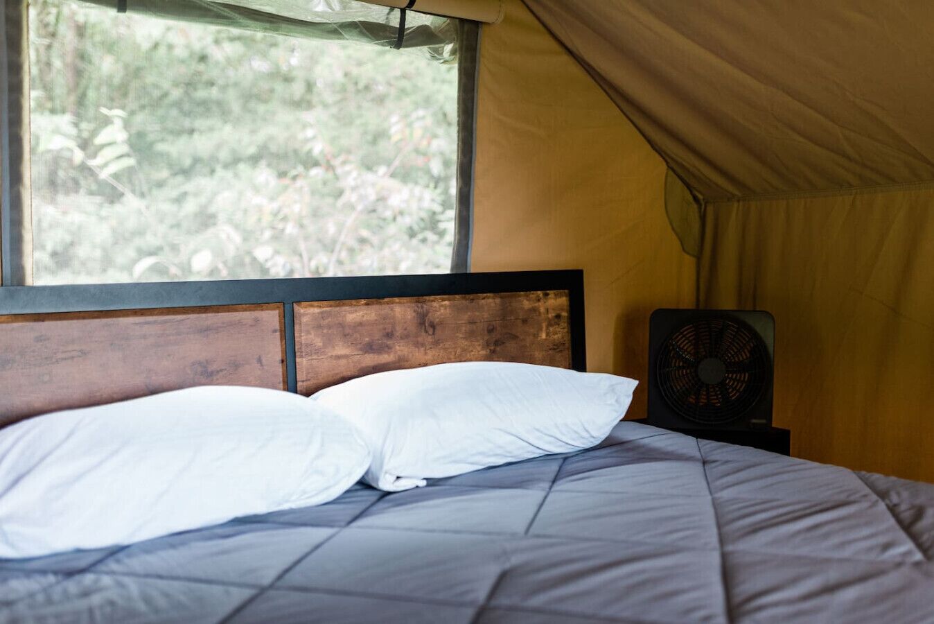 1 bedroom, desk, WiFi, bed sheets