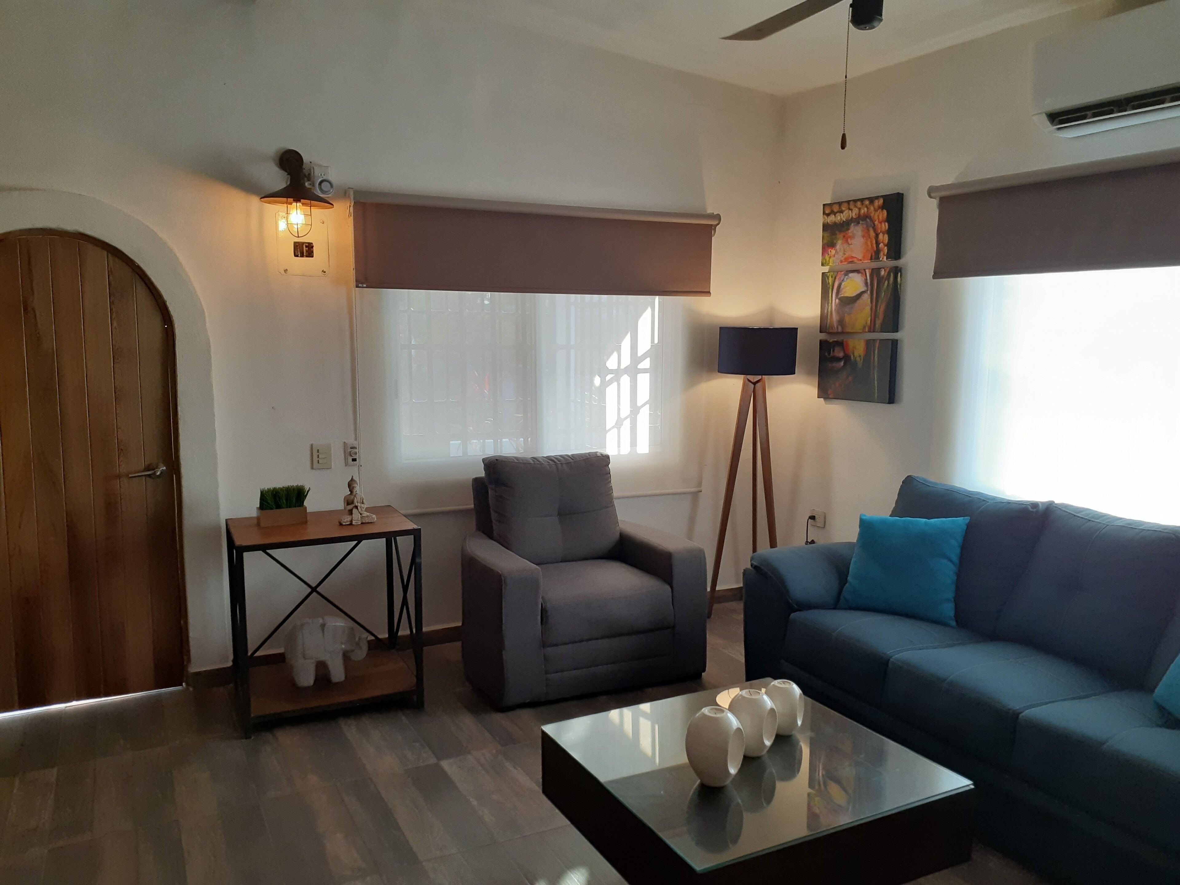 Superior Villa | Living area | 40-inch flat-screen TV with satellite channels, TV, Netflix