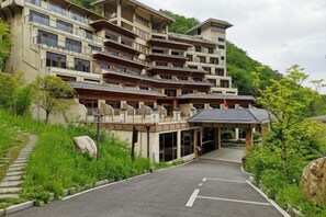 Exterior - Tiantangzhai Holiday Hotel (Jinzhai)