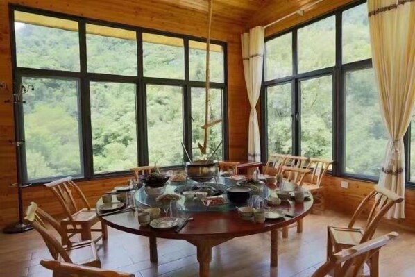 Restaurant - Tiantangzhai Holiday Hotel (Jinzhai)