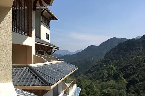 Tiantangzhai Holiday Hotel