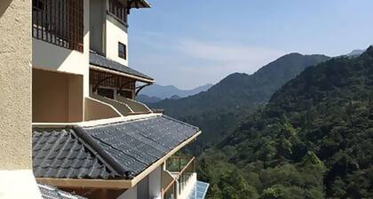 Tiantangzhai Holiday Hotel
