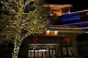 Exterior - Tiantangzhai Holiday Hotel (Jinzhai)