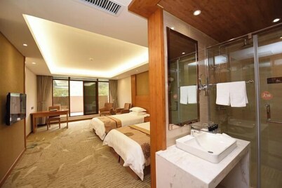 Tiantangzhai Holiday Hotel