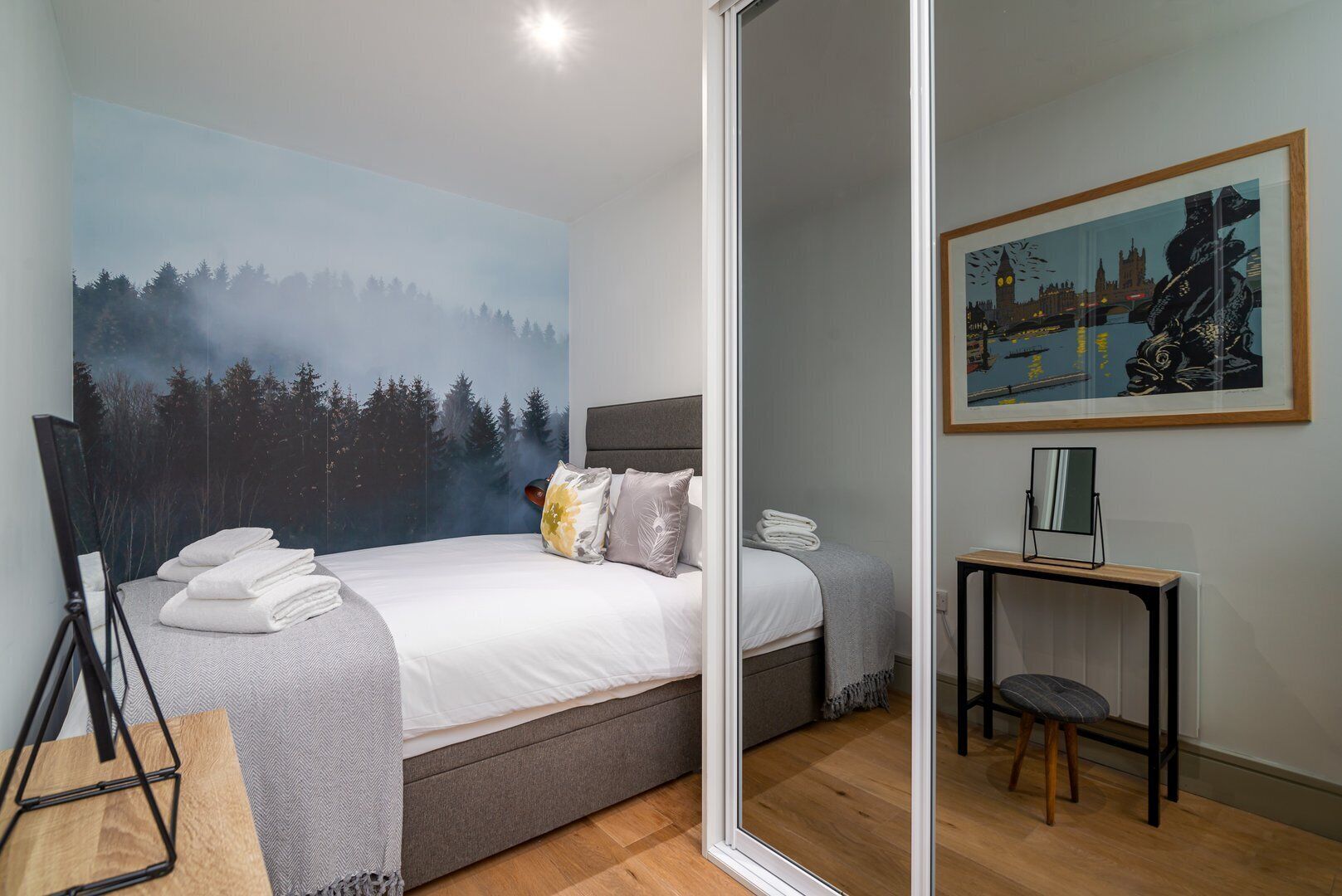 Heart of Whitechapel - A Stay Kindred Home w/ AC hosted by GuestReady