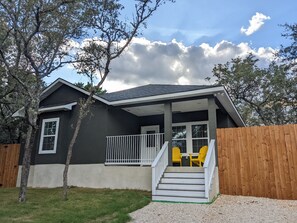 Exterior - Cheerful 3BR/2BA House Minutes from Canyon Lake (Canyon Lake)