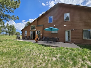 Exterior - Wheeler Peak Views, Easy Access, Level Driveway, On Greenbelt, Pet Friendly (Angel Fire)