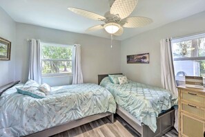 3 bedrooms, blackout curtains, iron/ironing board, free Internet