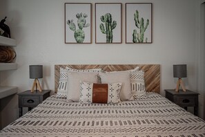 2 bedrooms, iron/ironing board, free WiFi, bed sheets - Comfortable Desert Get-Away  (Yuma)