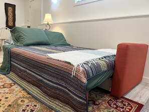 1 chambre, fer et planche à repasser, lit parapluie, Wi-Fi gratuit