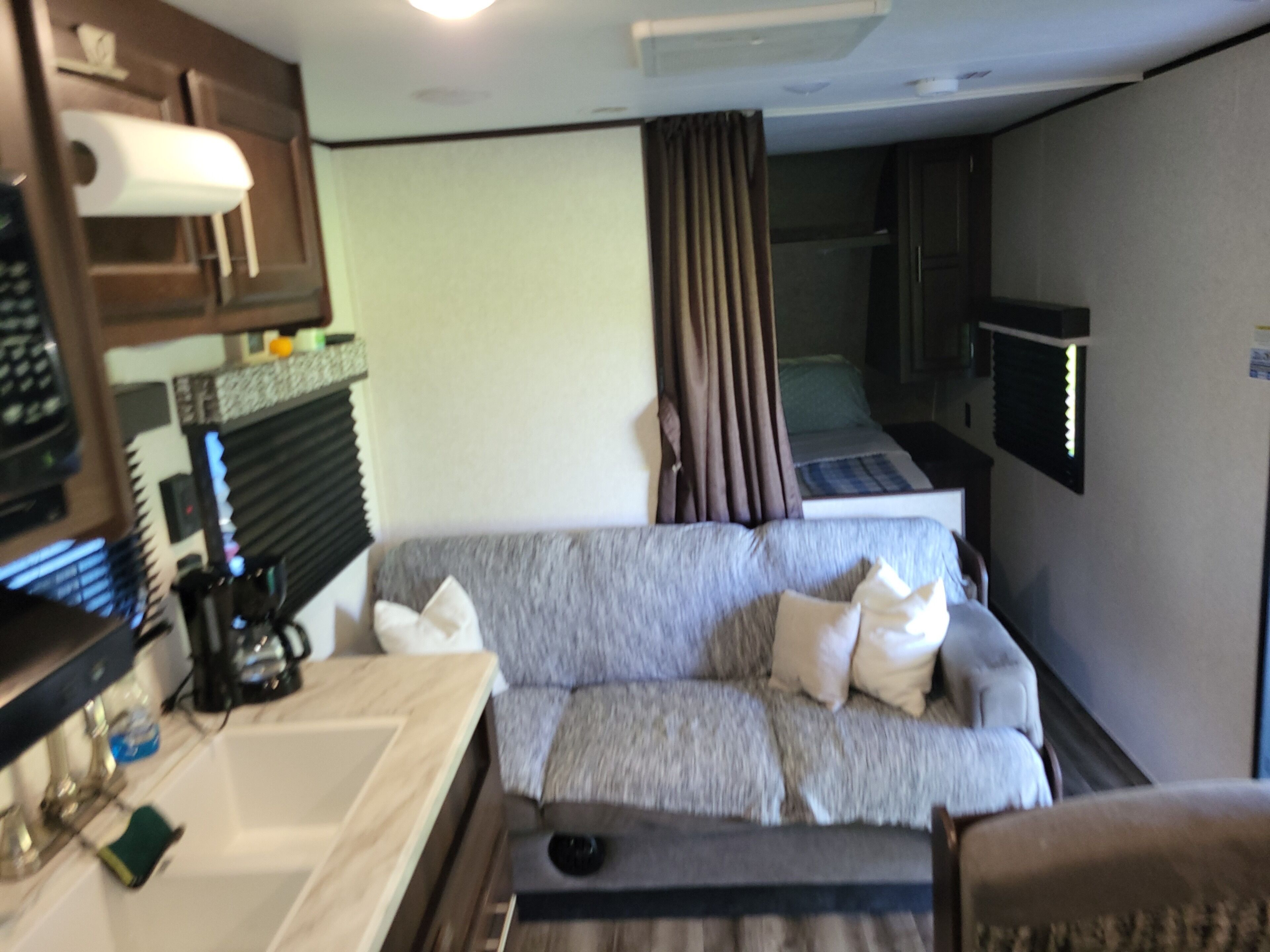 Cozy Country Camper!